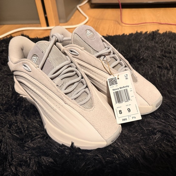 Adidas Nova IIInfinity